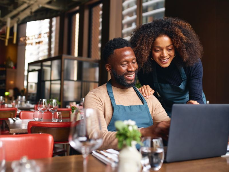 Veja como escolher uma contabilidade para a seu restaurante